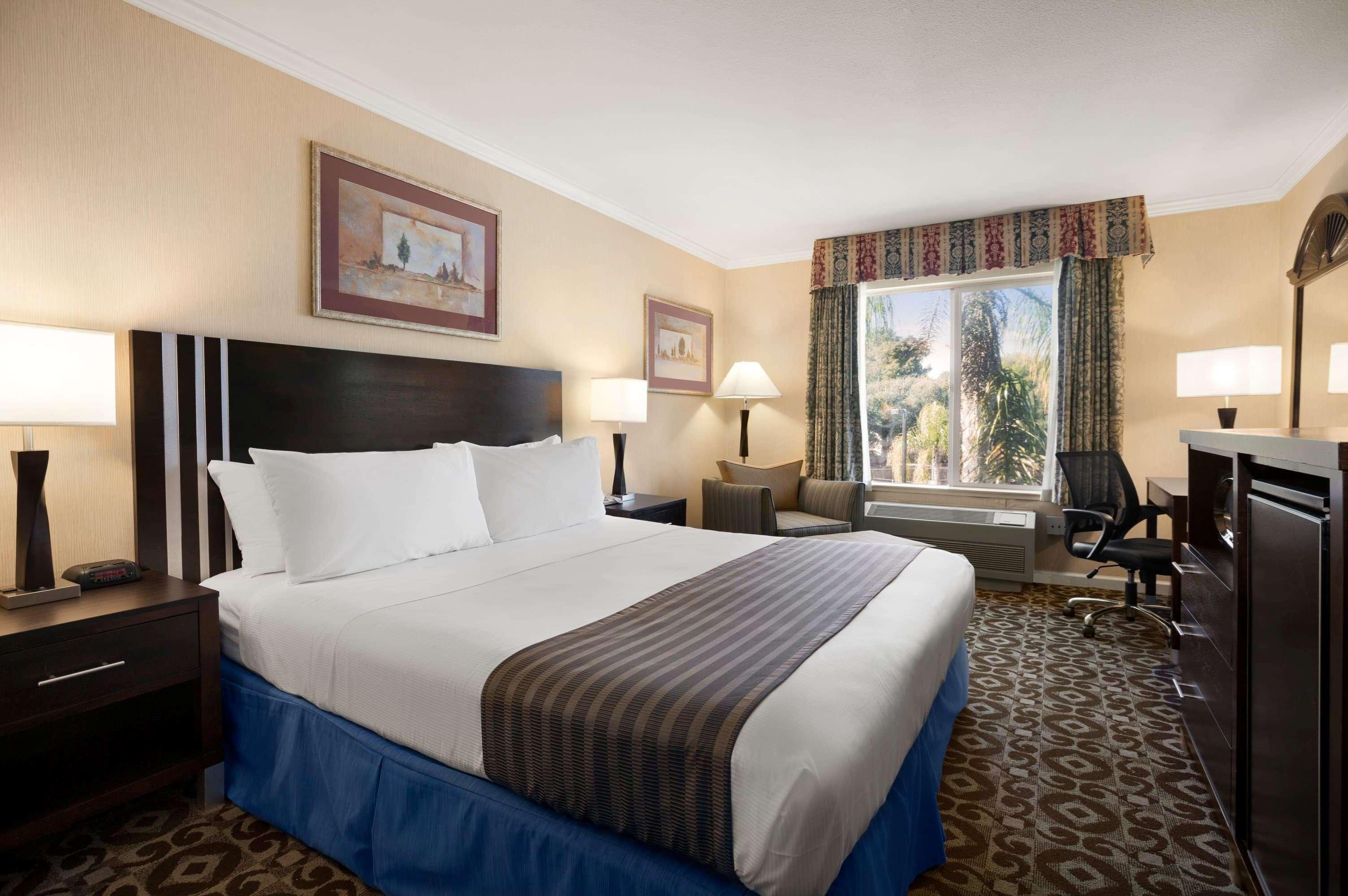 Days Inn By Wyndham Concord Luaran gambar