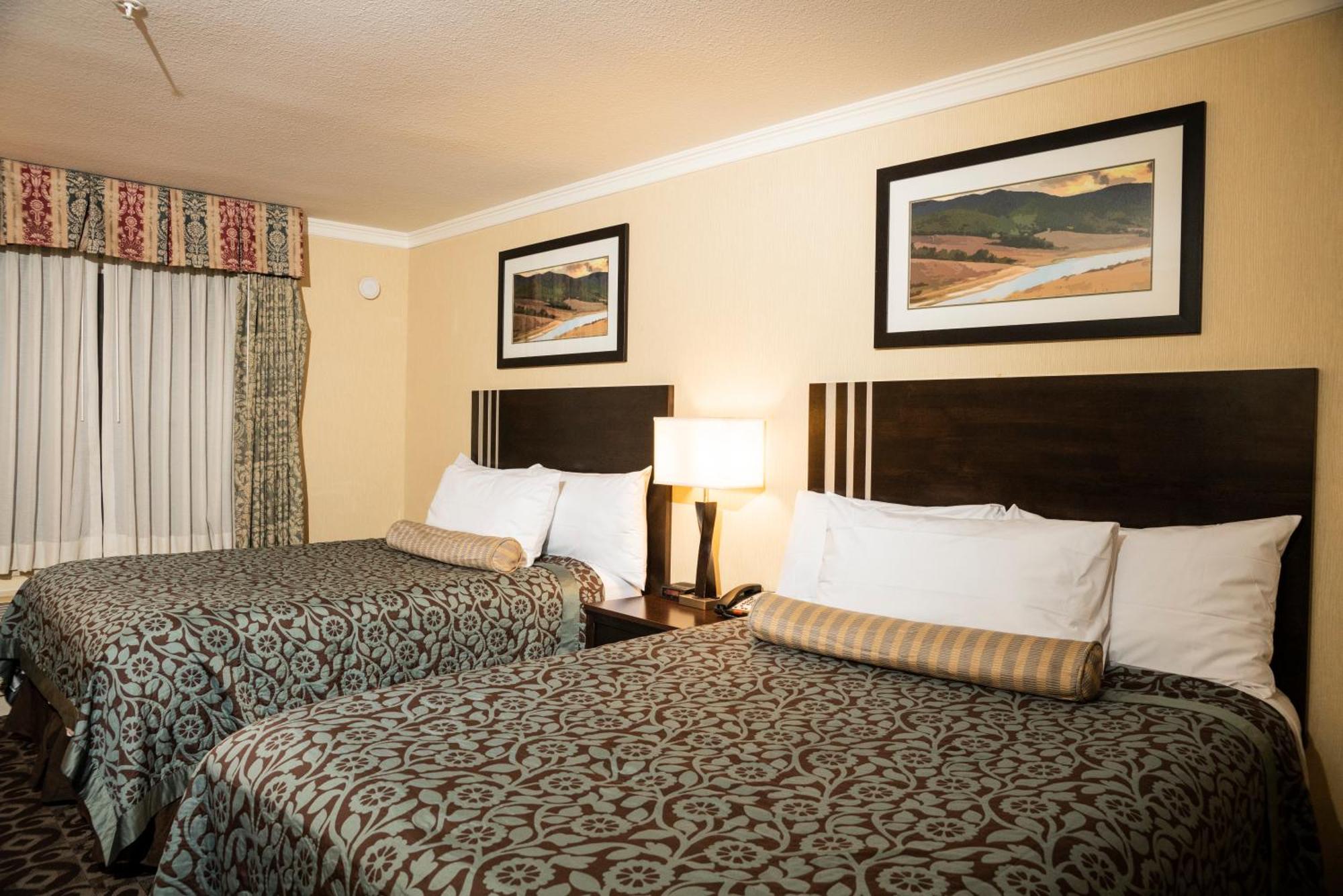 Days Inn By Wyndham Concord Bilik gambar