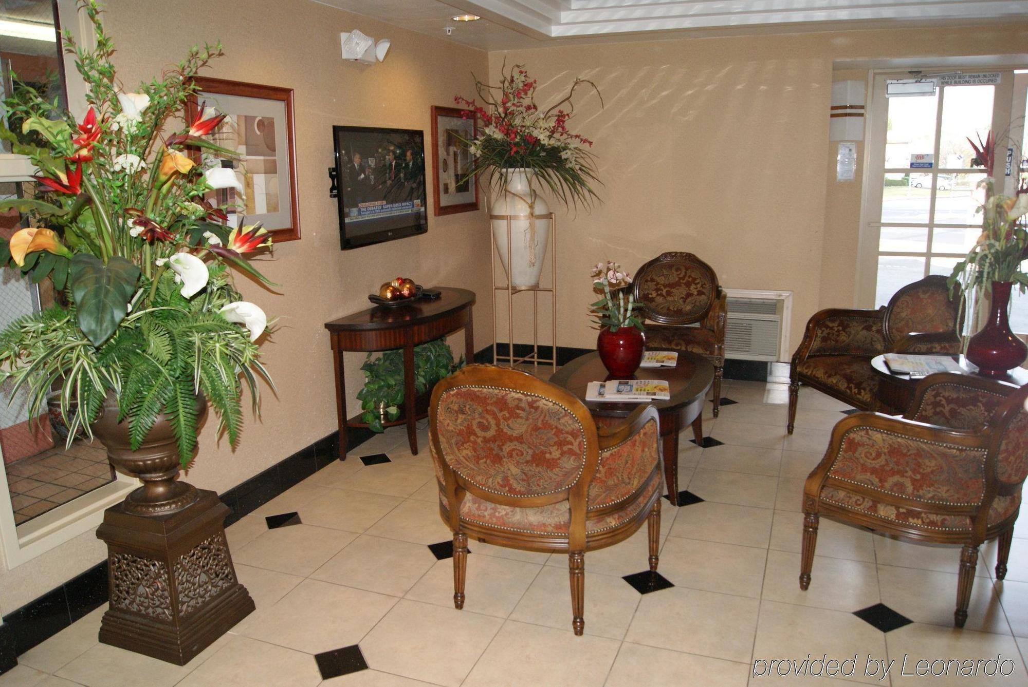 Days Inn By Wyndham Concord Dalaman gambar