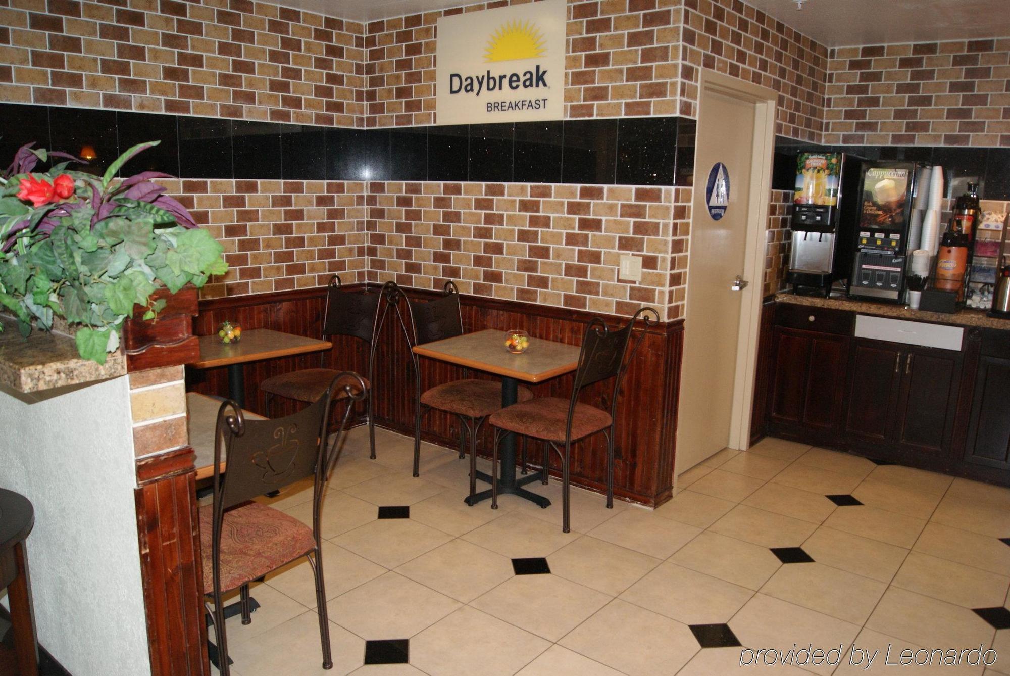 Days Inn By Wyndham Concord Restoran gambar