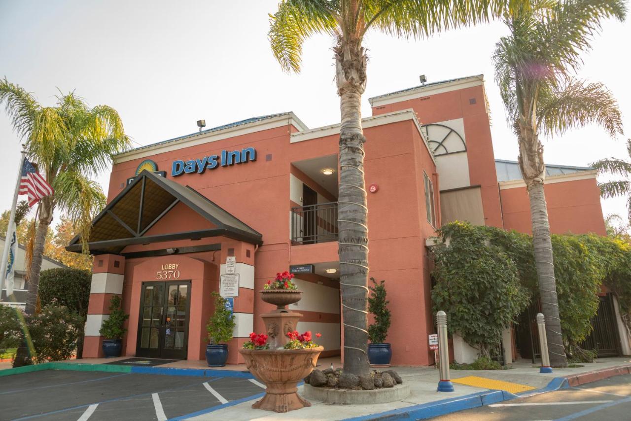 Days Inn By Wyndham Concord Luaran gambar